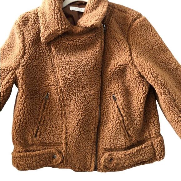 Astr the Label camel brown teddy jacket Women's Tan Sherpa Jacket - Picture 5 of 5